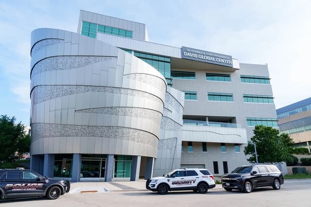 El Davis Global Center, situado en el campus del Centro Médico de la Universidad de Nebraska, que alberga la Unidad Nacional de Cuarentena, en Omaha (Nebraska), el 11 de mayo de 2026. (Dylan Widger/Getty Images)