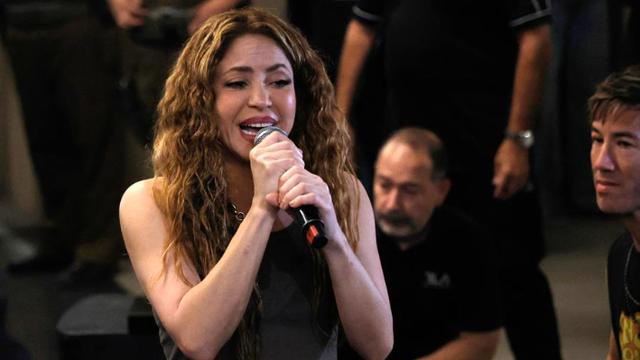 Shakira llega a Argentina luego de cancelar sus conciertos en Chile