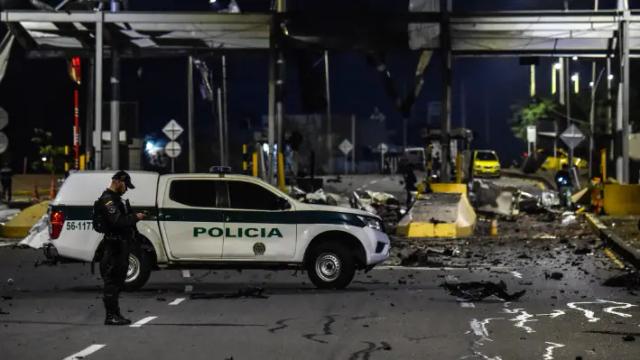 Mueren dos policías en ataque perpetrado en el norte de Colombia