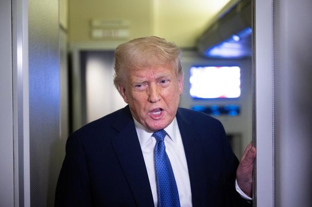 El presidente Donald Trump en el Air Force One el 16 de marzo de 2025. (Brendan Smialowski/AFP a través de Getty Images).