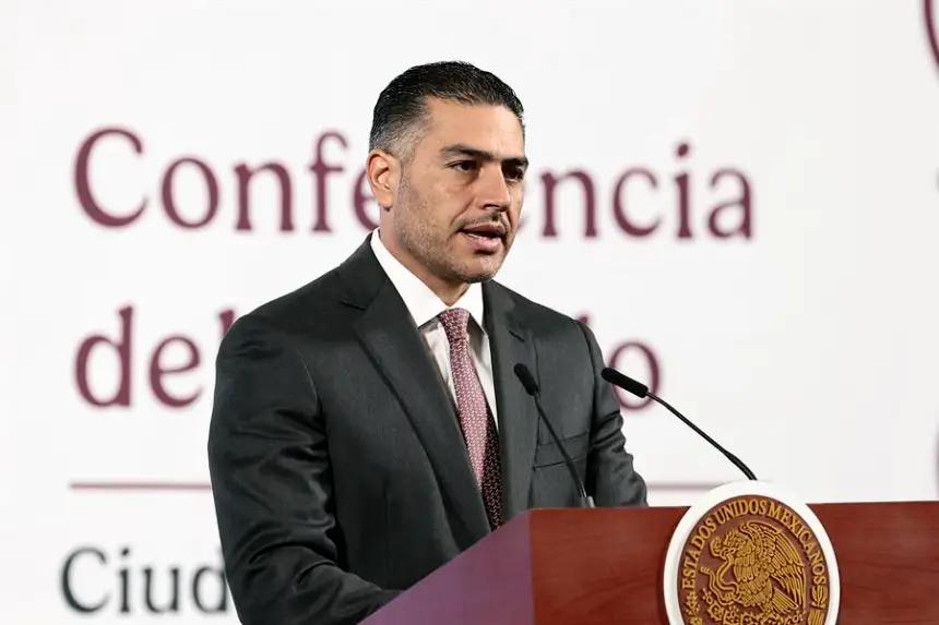 El secretario de Seguridad y Protección Ciudadana, Omar García Harfuch, habla durante una rueda de prensa el 24 de marzo de 2025, en Palacio Nacional de la Ciudad de México (México). EFE/ José Méndez