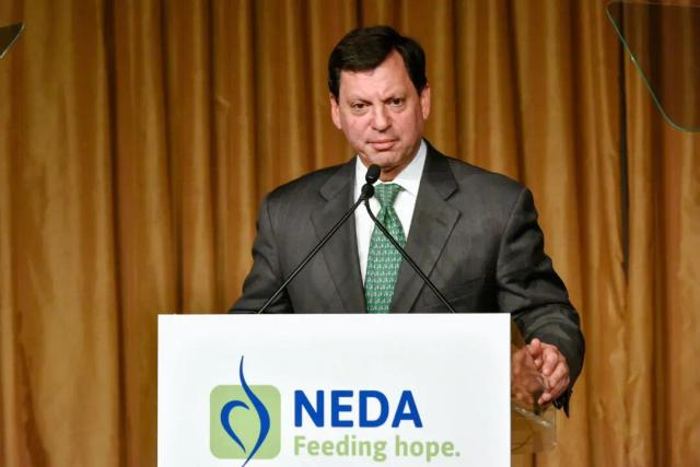 Frank Bisignano habla durante la gala anual de la Asociación Nacional de Trastornos Alimentarios en la ciudad de Nueva York el 2 de abril de 2019. (Eugene Gologursky/Getty Images para la Asociación Nacional de Trastornos Alimentarios)
