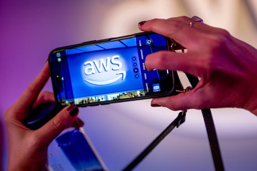 Amazon afirma que el conflicto con Irán afecta AWS en Baréin