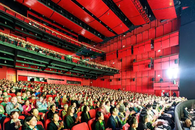 18 de abril de 2024｜Theater am Potsdamer Platz, Berlín, Alemania