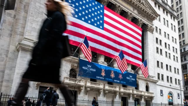 La Bolsa de Valores de Nueva York en Wall Street, en la ciudad de Nueva York, el 5 de marzo de 2025. (Spencer Platt/Getty Images)