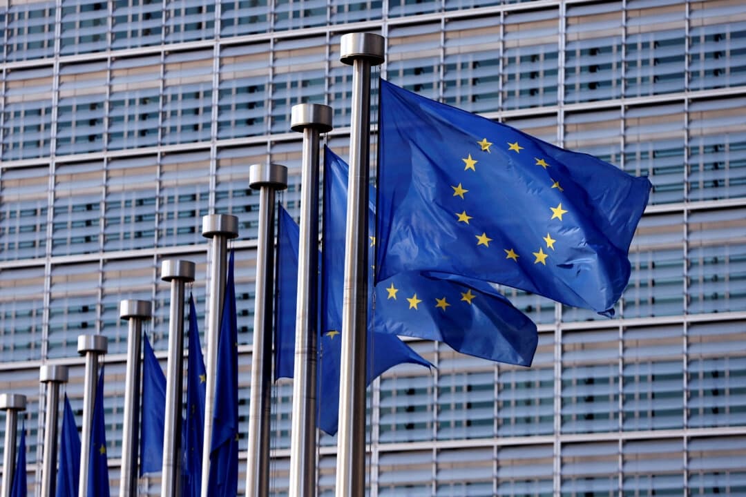 UE insta a empresas reducir su dependencia de cadenas de suministro dominadas por China