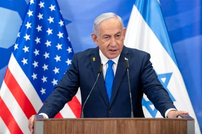 El primer ministro israelí, Benjamin Netanyahu, habla durante una conferencia de prensa conjunta con el secretario de Estado de Estados Unidos en su oficina en Jerusalén, el 16 de febrero de 2025. (Ohad Zwigenberg/Pool/AFP vía Getty Images)
