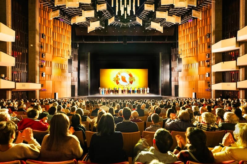 Shen Yun en el Centro Nacional de las Artes de Ottawa el 20 de abril de 2025. (NTD)