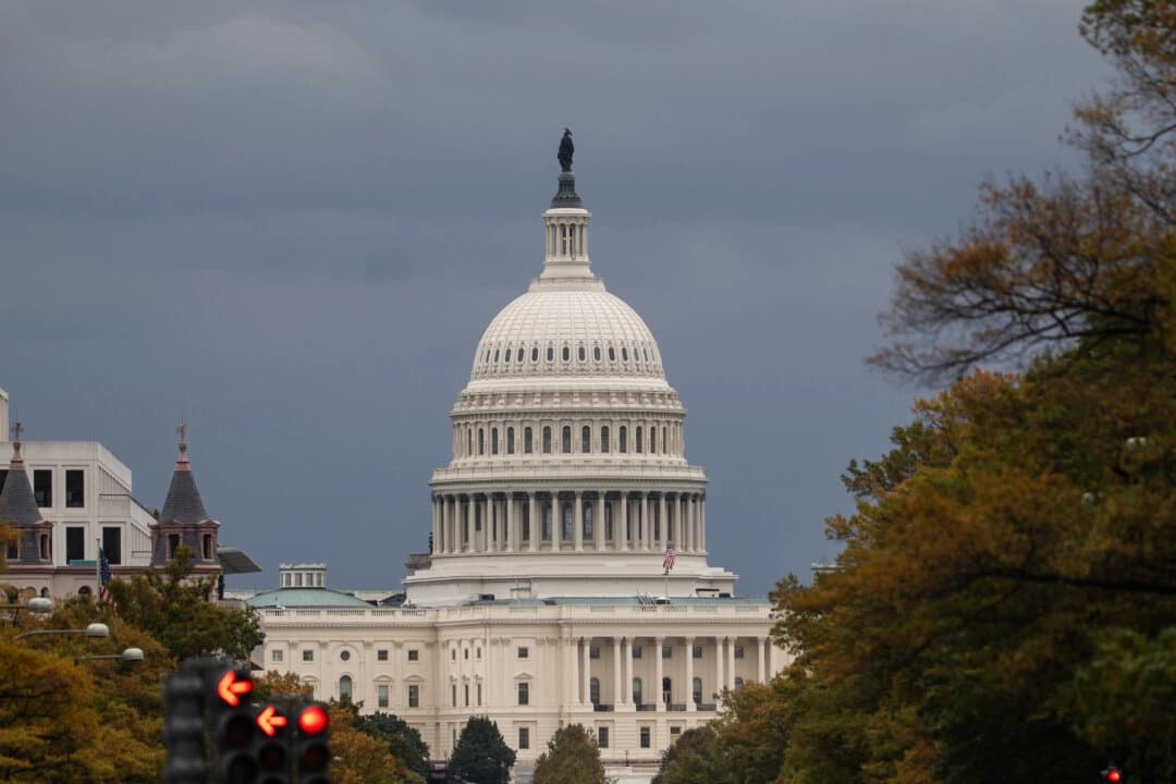 El edificio del Capitolio de Estados Unidos durante el cierre del gobierno en Washington el 28 de octubre de 2025. (Madalina Kilroy/The Epoch Times).