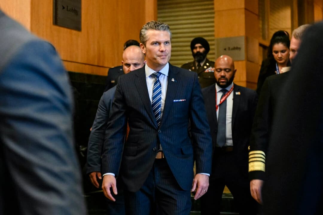 El jefe del Pentágono expresa preocupación por las actividades militares del PCCh en torno a Taiwán