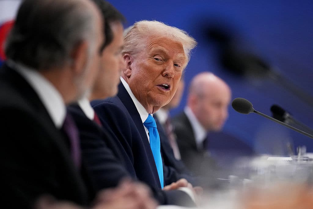 El presidente de Estados Unidos, Donald Trump, habla durante una comida bilateral con el presidente surcoreano, Lee Jae Myung, en el Museo Nacional de Gyeongju el 29 de octubre de 2025 en Gyeongju, Corea del Sur. (Andrew Harnik/Getty Images)
