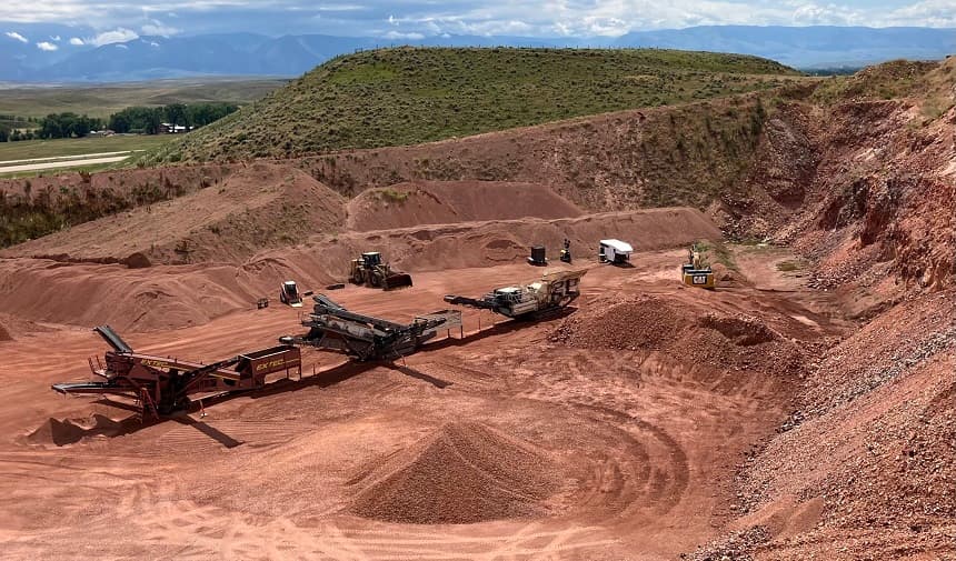 Ramaco Resources tiene previsto extraer más de 450 toneladas de tierras raras de su mina Brook, de 4500 acres, situada cerca de Ranchester, Wyoming, el 11 de julio de 2025. (John Haughey/The Epoch Times)