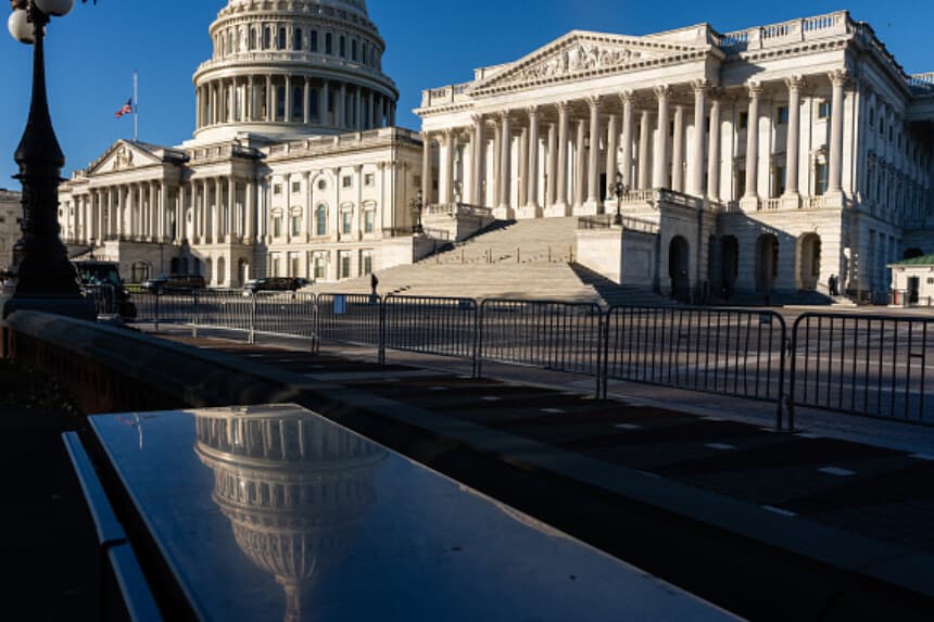 El Senado del Capitolio de los Estados Unidos el 6 de noviembre de 2025 en Washington, D.C. (Foto de Eric Lee/Getty Images).