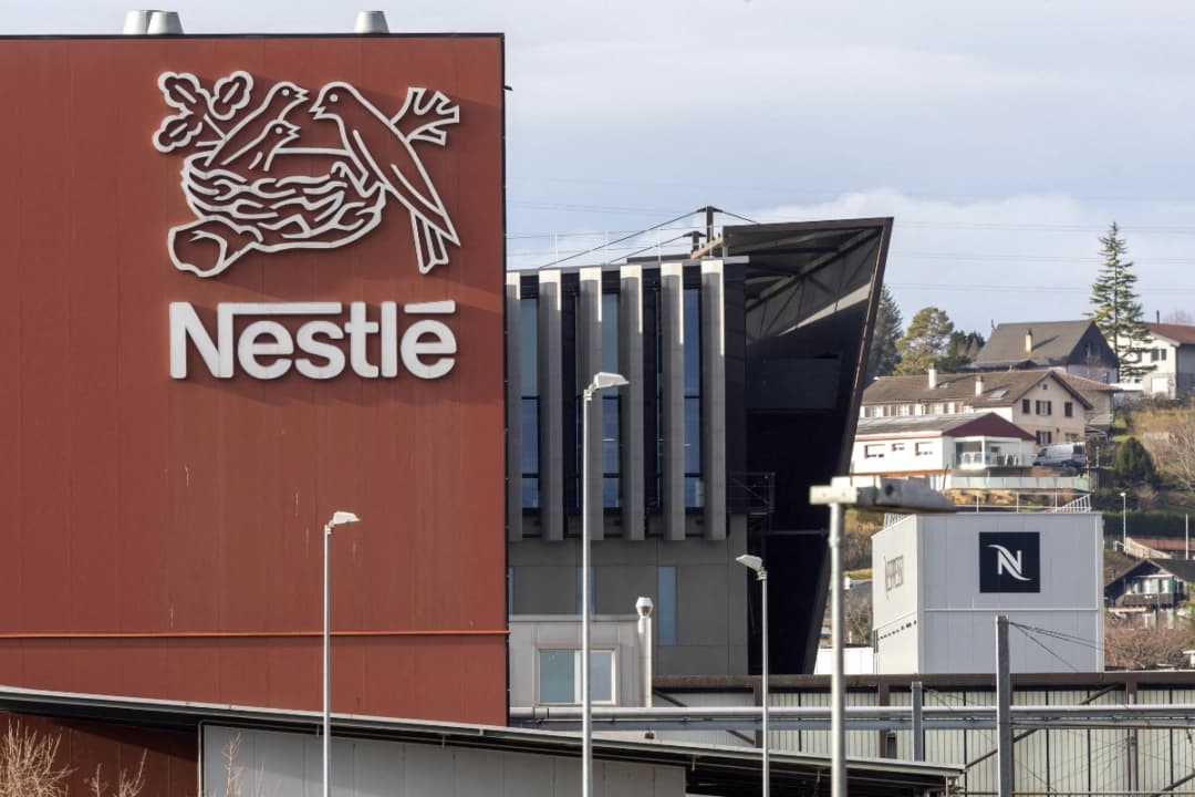 Nestlé en EE. UU. elimina colorantes artificiales de su línea de alimentos y bebidas