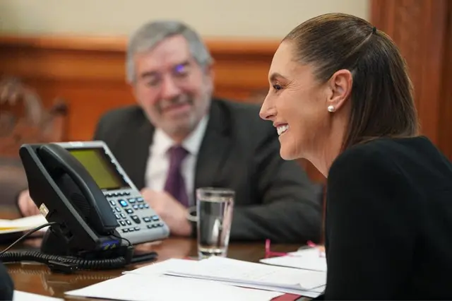 La presidenta Claudia Sheinbaum durante una llamada con el presidente Donald Trump en Palacio Nacional el 29 de enero de 2026. (Cortesía: Presidencia de México)