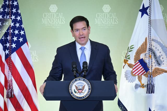 El secretario de Estado de EE. UU., Marco Rubio, habla durante la reunión inaugural de la Conferencia Ministerial sobre Minerales Críticos en el Departamento de Estado en Washington, D.C., el 4 de febrero de 2026. (Foto de Oliver Contreras / AFP a través de Getty Images).