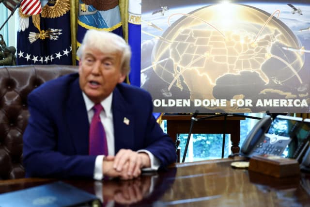 El presidente de Estados Unidos, Donald Trump, hace un anuncio sobre el escudo antimisiles Golden Dome en la Oficina Oval el 20 de mayo de 2025. (Kevin Lamarque/Reuters)