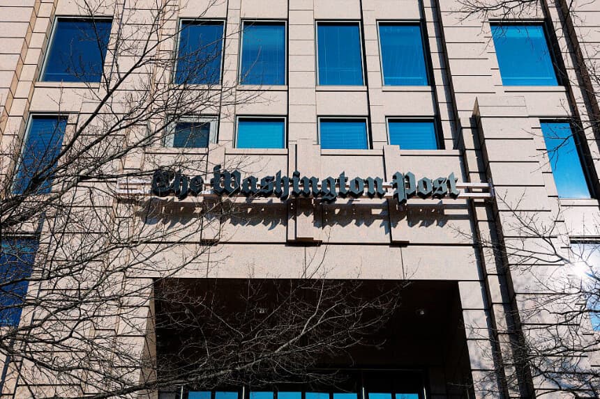 Renuncia el CEO del Washington Post tras polémico recorte de personal