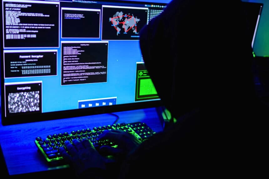 Google advierte que hackers chinos y rusos están atacando a empresas de defensa estadounidenses