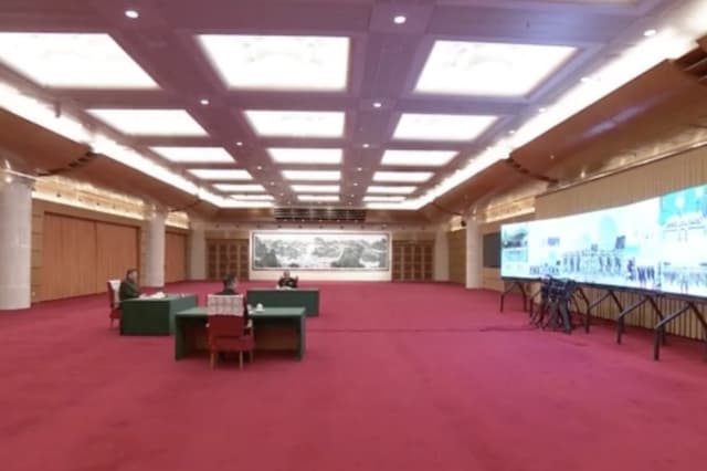 El líder chino, Xi Jinping, se dirige a unidades militares y extiende saludos por el Año Nuevo Lunar a través de un enlace de video desde Beijing, el 10 de febrero de 2026. (CCTV vía Reuters/Captura de pantalla vía The Epoch Times)