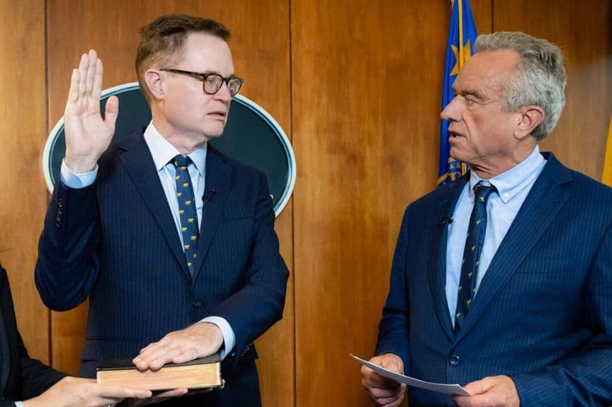 Principal adjunto de Robert F. Kennedy Jr. y director interino de los CDC deja las agencias de salud