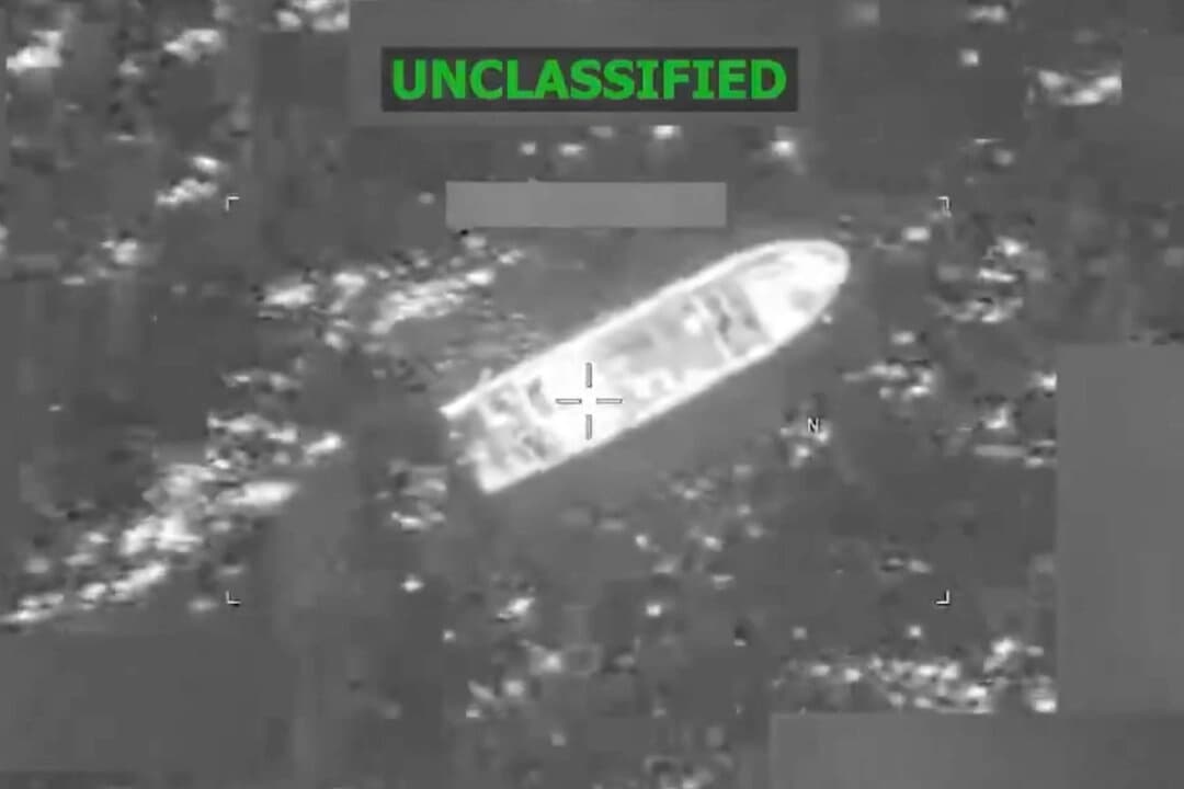 EE. UU. ataca otro barco que traficaba drogas en el Pacífico oriental y mata a tres personas