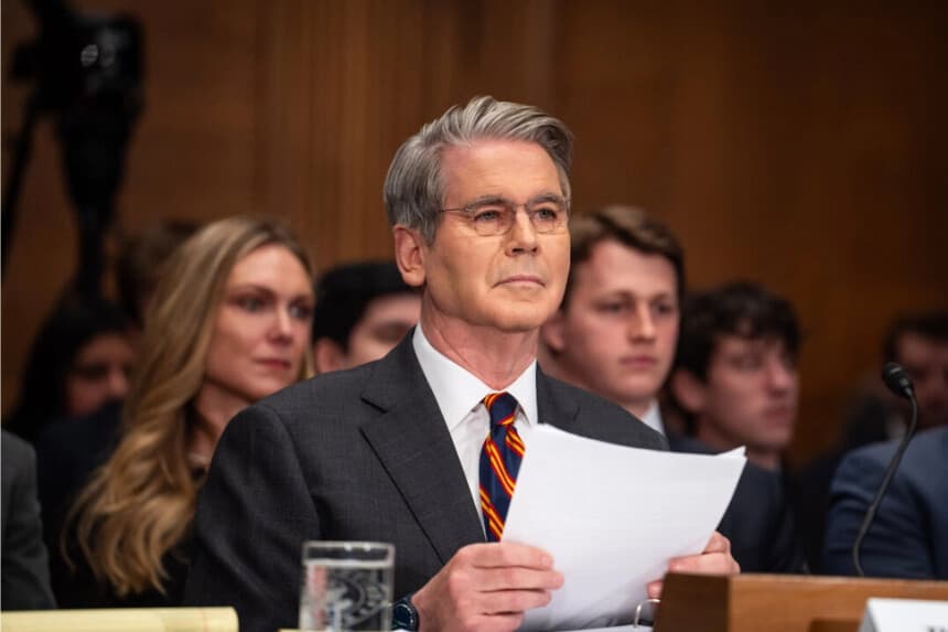 Bessent dice que la reconciliación presupuestaria podría impulsar nuevo plan de jubilación de Trump