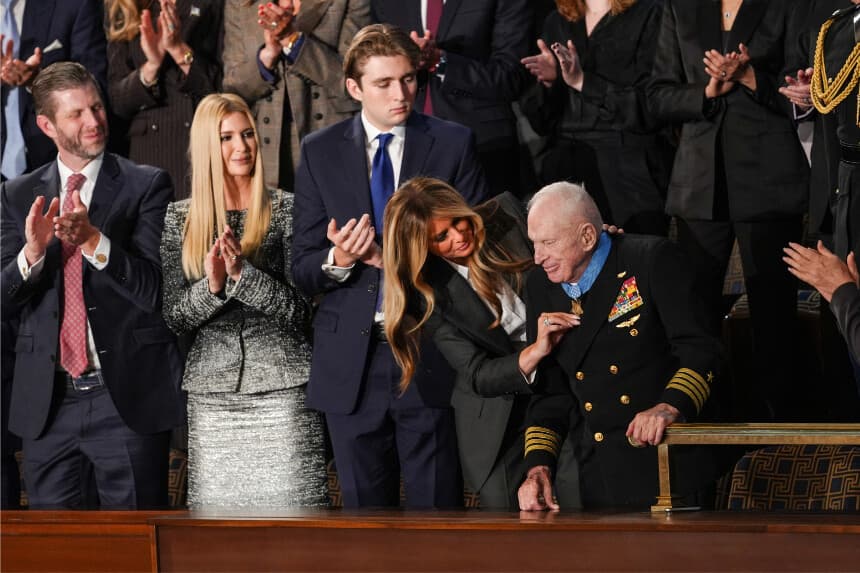 10 momentos memorables del discurso sobre el estado de la Unión de Trump