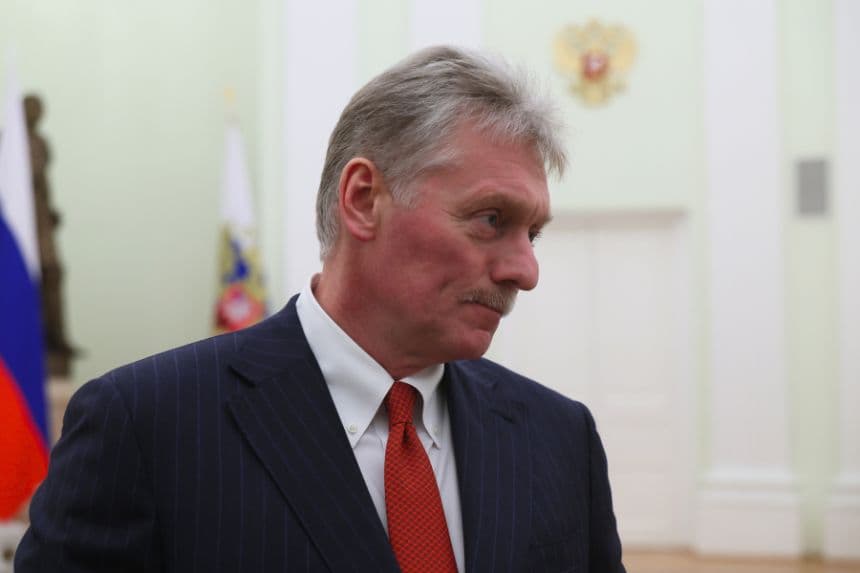 El portavoz del Kremlin, Dmitry Peskov, asiste a una reunión entre el presidente Vladimir Putin y el ministro de Relaciones Exteriores vietnamita, Le Hoai Trung, en Moscú, Rusia, el 24 de febrero de 2026 (Rusia, Moscú) (EFE/EPA/MAXIM SHIPENKOV / POOL)