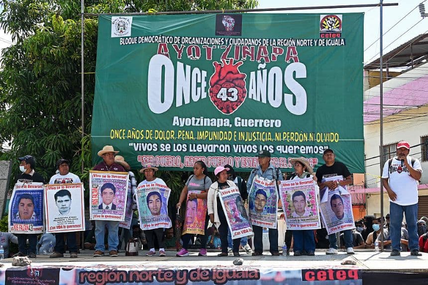 Juez ordena a Ejército mexicano entregar información de inteligencia sobre Ayotzinapa
