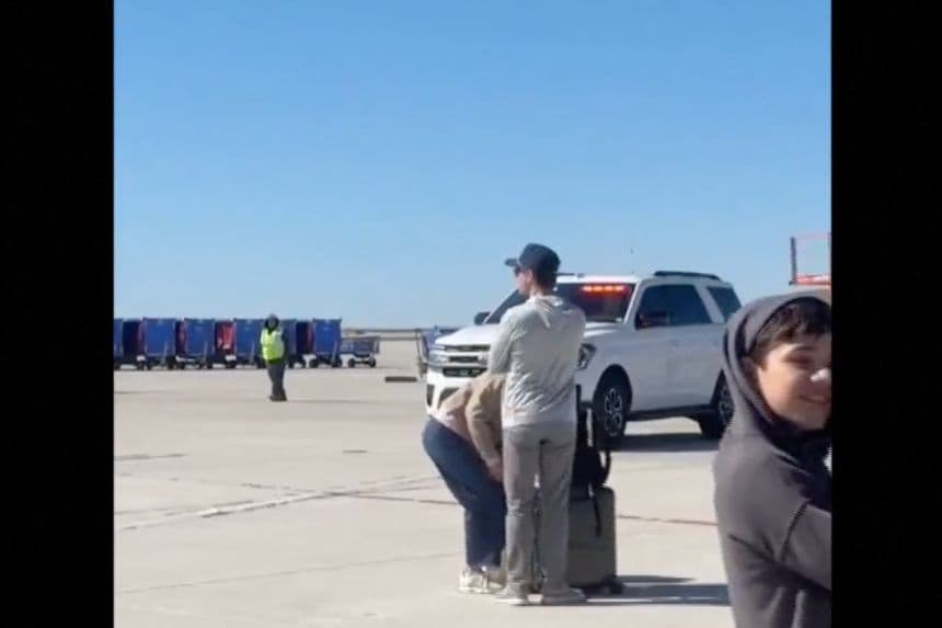 Aeropuerto de Kansas City reabre horas después de evacuar mientras se investiga una posible amenaza.