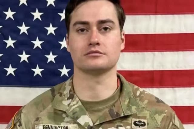 Sargento del Ejército Benjamin Pennington, de 26 años, de Glendale, Kentucky. (Ejército de Estados Unidos).