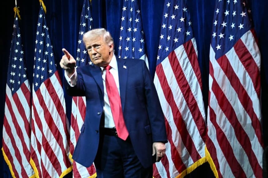 Trump anuncia la primera gran refinería de petróleo en EE. UU. en 50 años