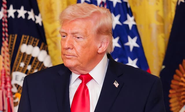 El presidente de Estados Unidos, Donald Trump, y la primera dama, Melania Trump, organizan una celebración con motivo del Mes de la Historia de la Mujer en la Casa Blanca el 12 de marzo de 2026 en Washington, D.C. (Heather Diehl/Getty Images)