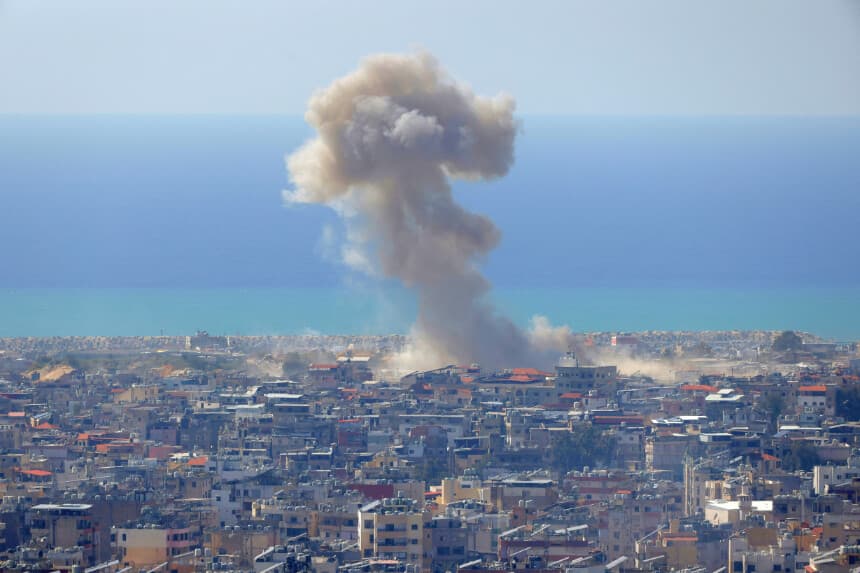 Trump dice que EE. UU. no está negociando con el líder iraní Jamenei en las conversaciones en curso