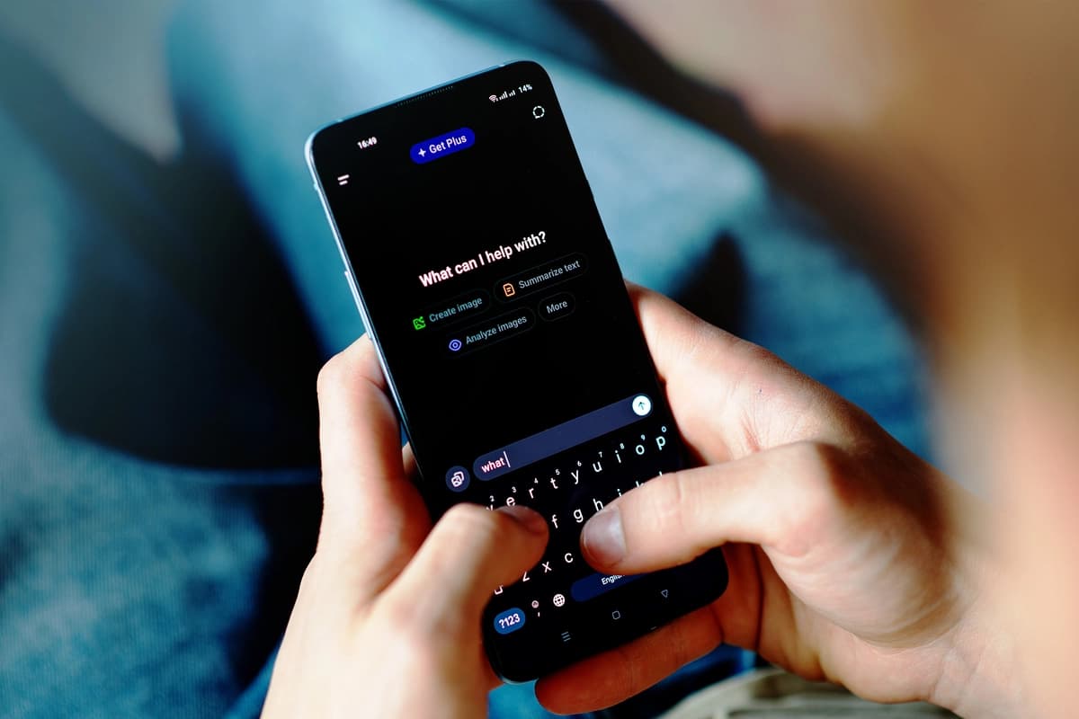 Estudio revela que la IA tiene 50% más probabilidades de respaldar malas decisiones