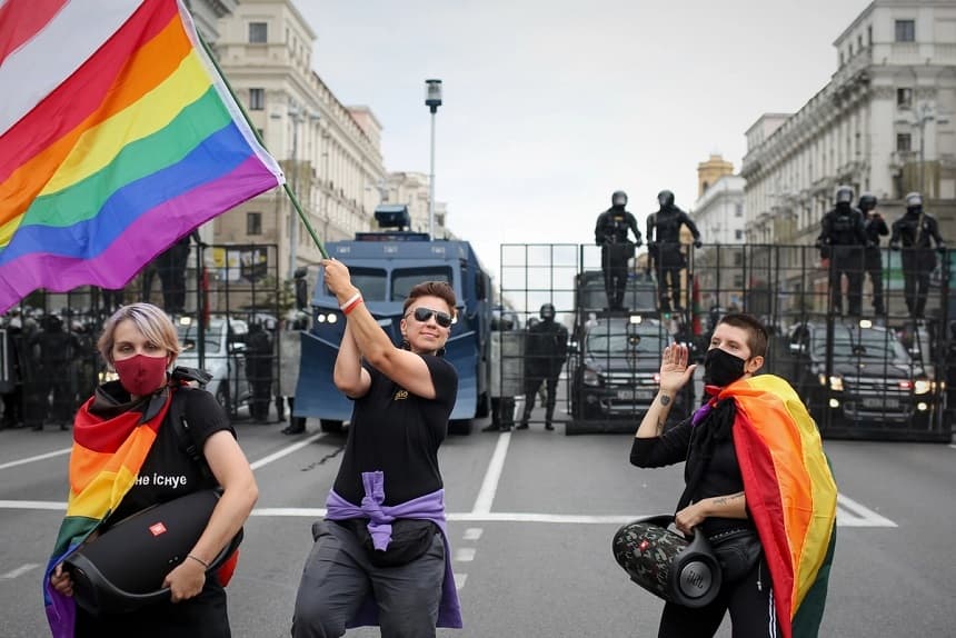 Bielorrusia prohíbe promover la ideología LGBT, la pedofilia y no tener hijos
