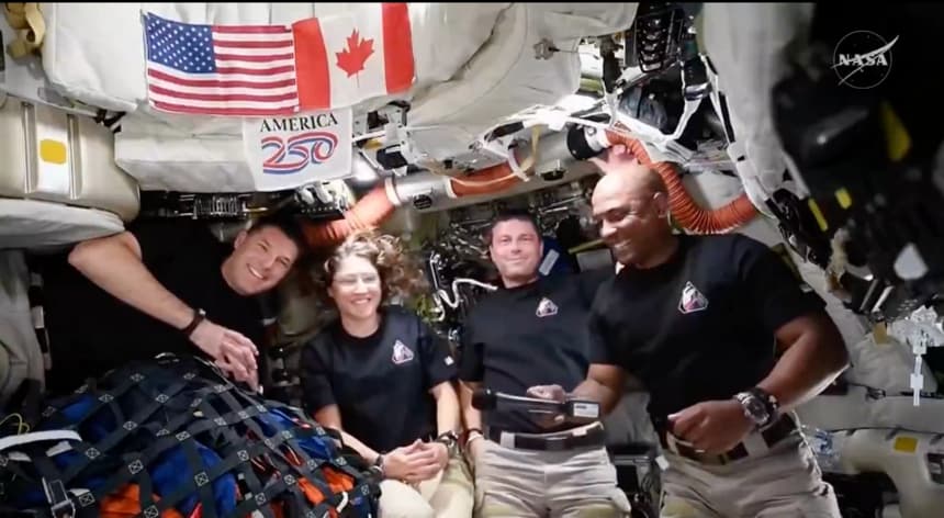 Trump llama a los astronautas de Artemis II tras vuelo récord alrededor de la Luna