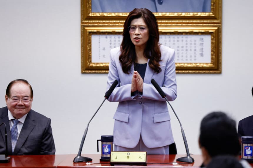 Líder de la oposición taiwanesa visita China mientras Beijing intensifica sus amenazas militares