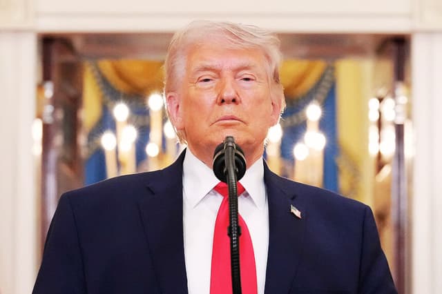El presidente Donald Trump desde el Cross Hall de la Casa Blanca el miércoles 1 de abril de 2026, en Washington. (Alex Brandon-Pool/Getty Images).