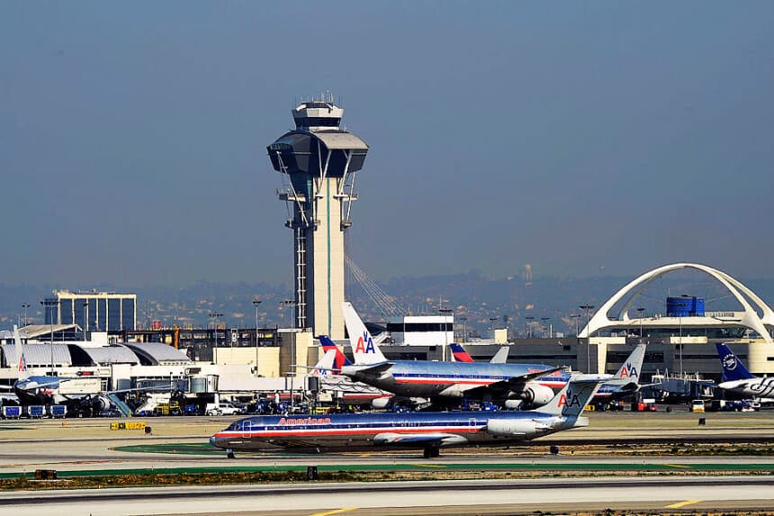 EE. UU. detiene a mujer iraní acusada de apoyar la exportación de drones militares