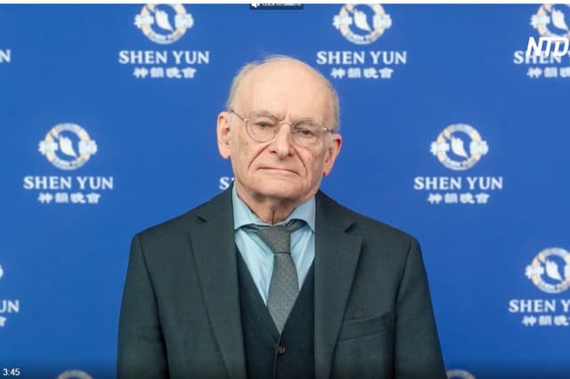 El abogado de derechos humanos Davida Matas asoiste a Shen Yun 2026 en el Teatro Queen Elizabeth de Vancouver, Canadá, el 14 de abril (NTD)