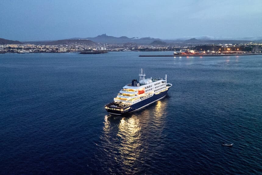 Dos canadienses regresan a Ontario tras abandonar crucero con hantavirus