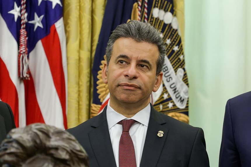 Trump dice que Marty Makary dejó el cargo de comisionado de la FDA