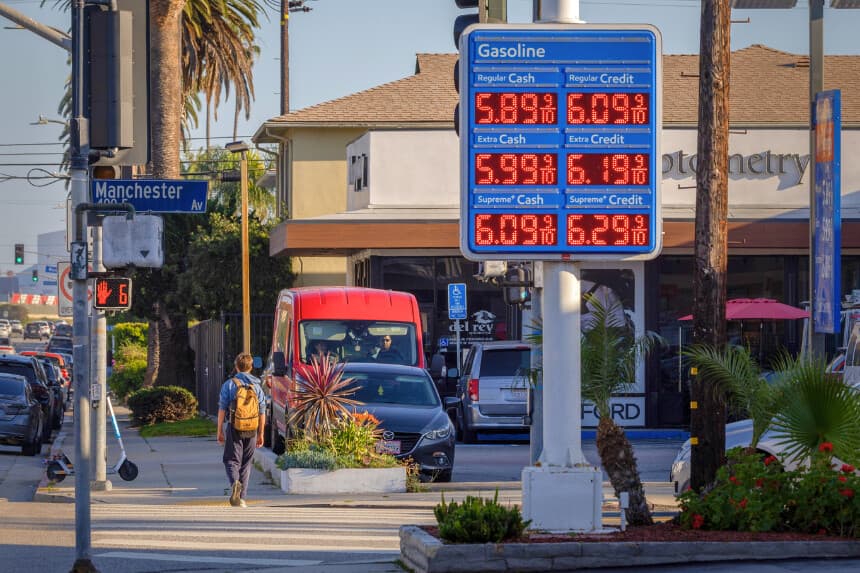 Trump pide la suspensión del impuesto sobre la gasolina: Esto es lo que debe saber