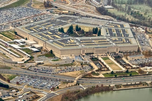Vista del Pentágono el 13 de diciembre de 2024, en Washington, D. C. Sede del Departamento de Defensa de los Estados Unidos, el Pentágono es uno de los edificios de oficinas más grandes del mundo. (Foto de Daniel SLIM / AFP) (Foto de DANIEL SLIM/AFP vía Getty Images).