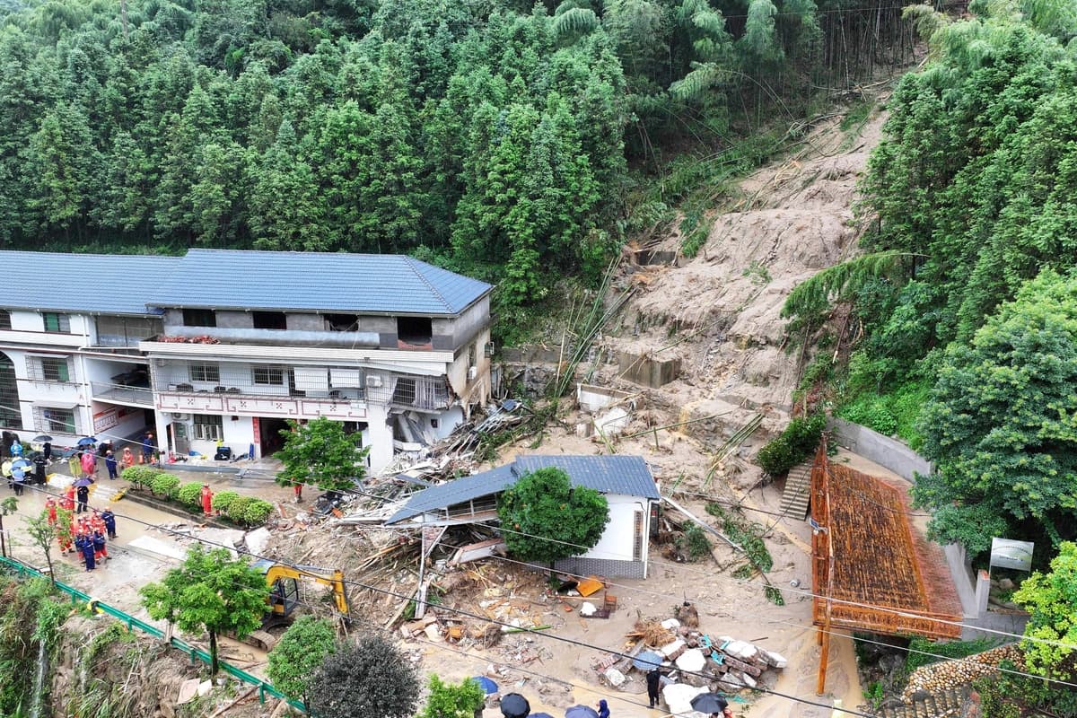Inundaciones en Hunan, China cobran al menos 6 vidas, residentes dicen que son más que la cifra oficial