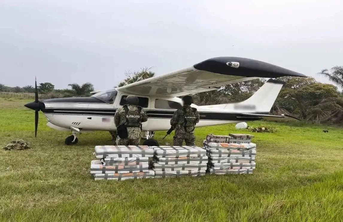 EE. UU. coordina intercepción de aeronave con más de 600 kg de cocaína e incautan la droga en México