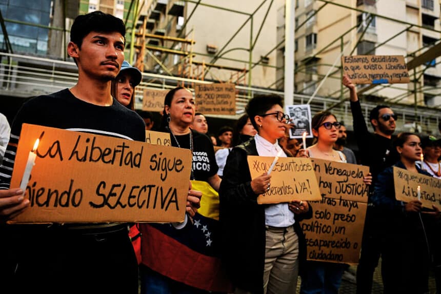 Presos toman cárcel en Venezuela y ONG reporta varios heridos