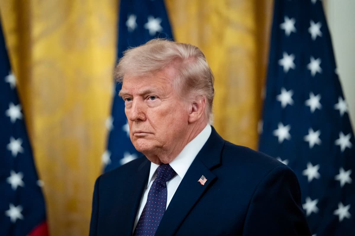 El presidente Donald Trump durante la ceremonia de juramento de Kevin Warsh como presidente de la Reserva Federal en la Casa Blanca el 22 de mayo de 2026. (Madalina Kilroy/The Epoch Times)
